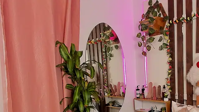 MeowMota  online show from January 18, 6:11 pm