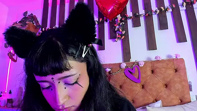 MeowMota  online show from February 18, 6:04 pm