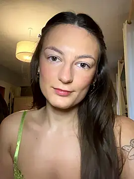 MiaLovesxx online show from January 9, 11:06 am