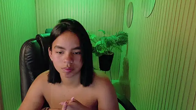 SofiaMante  online show from May 27, 7:21 pm