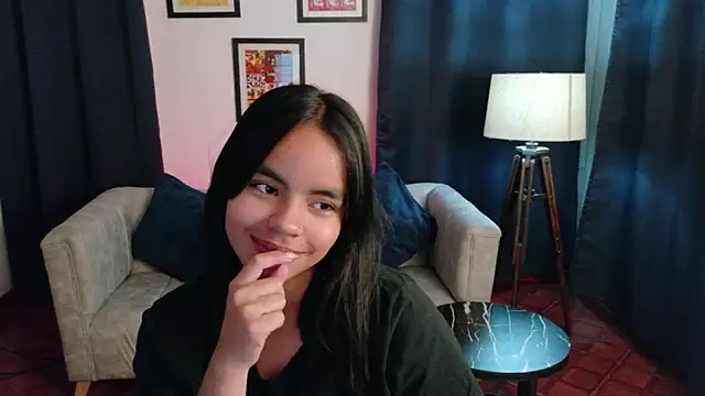 SofiaMante  online show from May 15, 12:41 am