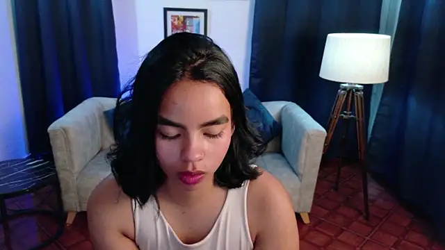 SofiaMante  online show from June 6, 1:00 am