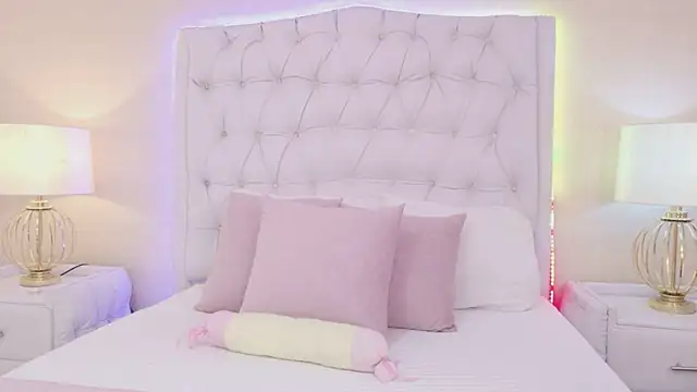 HannaDawsonss online show from January 8, 8:37 pm