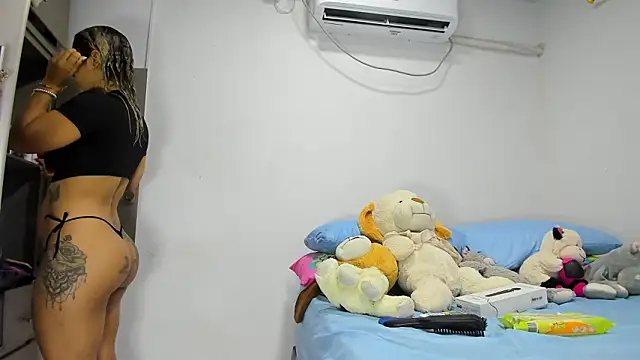 vennuss19 online show from March 16, 7:05 pm