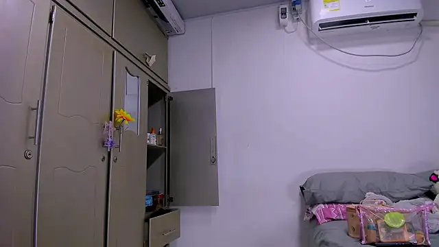 vennuss19 online show from March 27, 9:27 pm