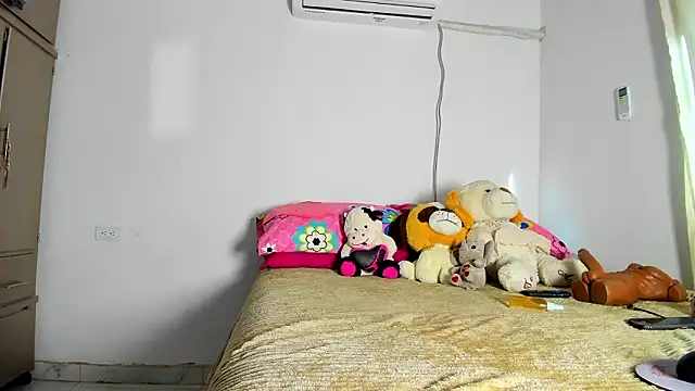 vennuss19 online show from February 10, 9:14 pm