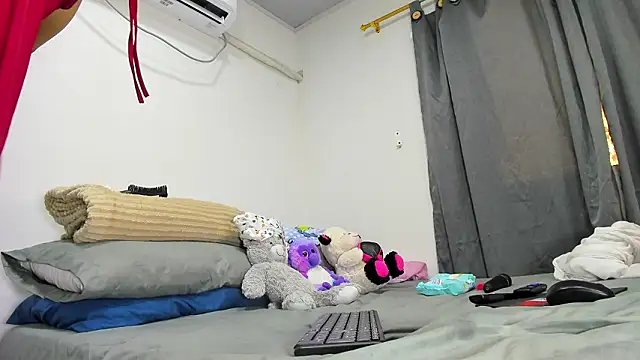 vennuss19 online show from March 10, 9:19 pm