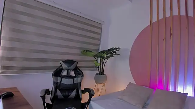 scarlett rosse x online show from February 24, 2:01 am