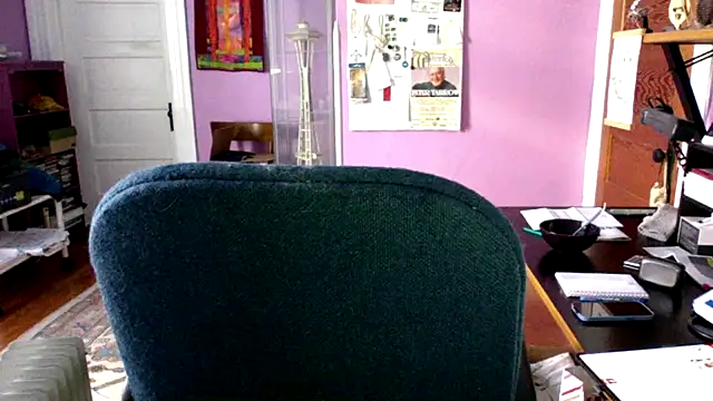 Snapshot of LickYourYoni chatting on April 26, 3:42 pm LickYourYoni online show from April 26, 3:42 pm