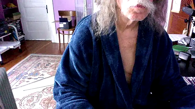 LickYourYoni online show from April 16, 3:35 pm