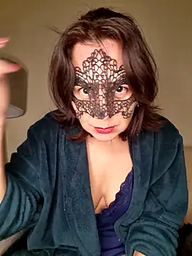 larizinha2026 online show from April 28, 9:08 pm