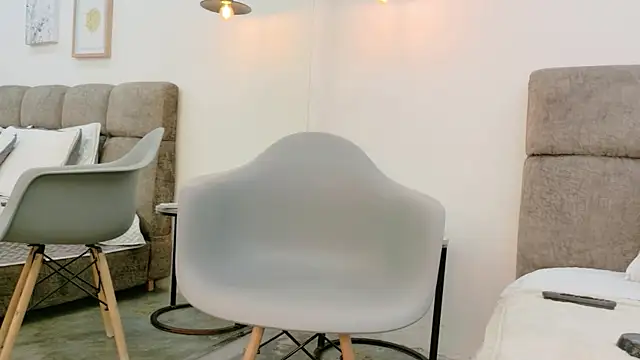 Snapshot of AlmaRose_ chatting on June 26, 1:50 pm AlmaRose online show from June 26, 1:50 pm