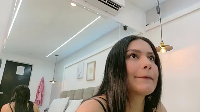 Snapshot of AlmaRose_ chatting on June 9, 1:12 pm AlmaRose online show from June 9, 1:12 pm