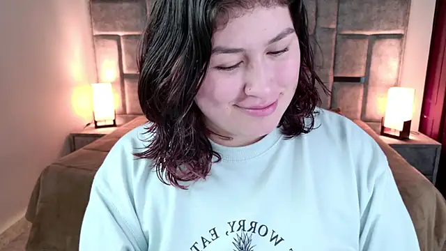 azul veraa online show from April 11, 12:09 pm