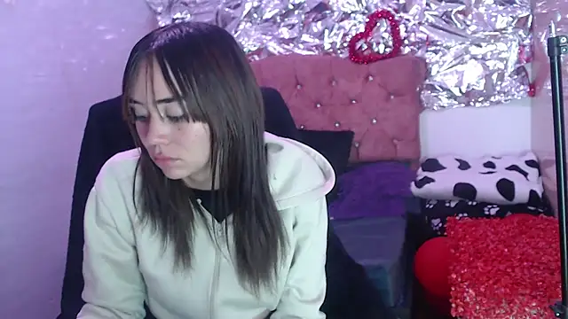 sofiaspring online show from March 4, 6:37 pm