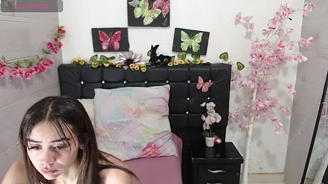 sofiaspring online show from March 12, 2:43 pm