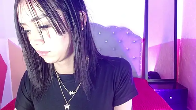 Snapshot of sofiaspring chatting on June 27, 5:19 pm sofiaspring online show from June 27, 5:19 pm