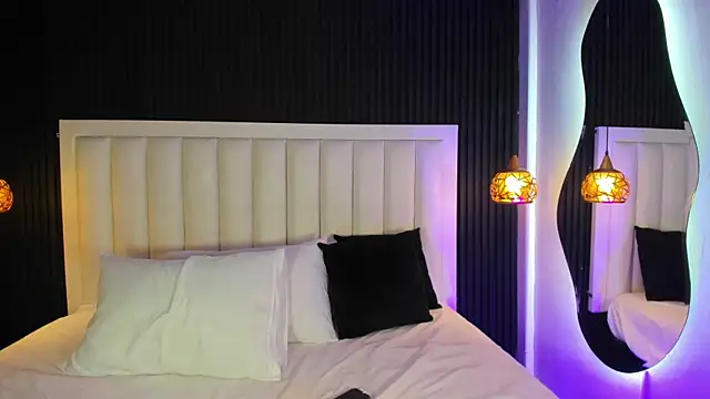 PandoraMiller online show from March 4, 5:10 pm