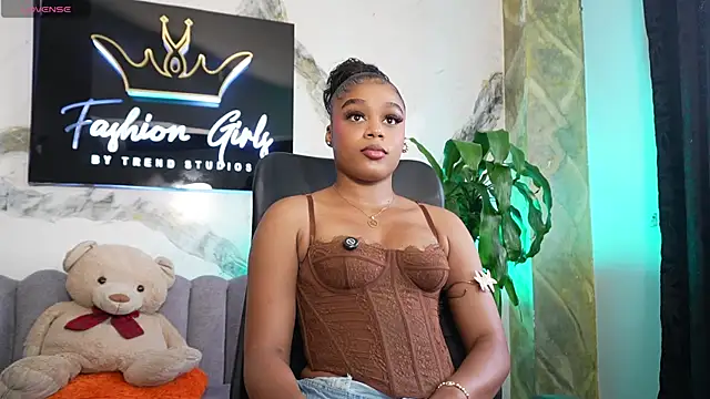 LilyPrice online show from January 13, 10:13 pm