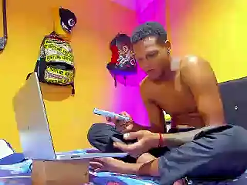 aunstin mohamme online show from January 15, 12:14 am