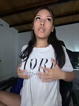 Kitty20205 online show from March 13, 3:11 am