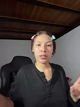 Kitty20205 online show from April 14, 1:21 am