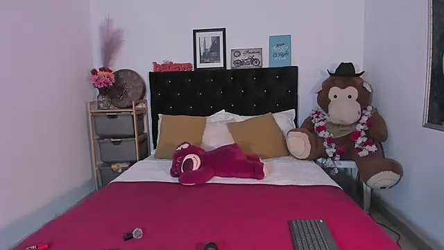 zoe siren online show from July 15, 3:02 am