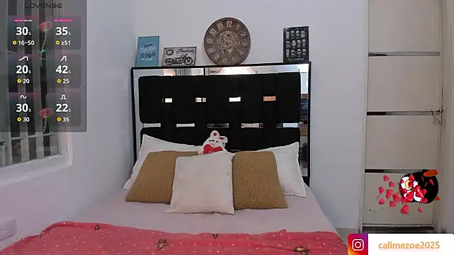 zoe siren online show from March 13, 11:21 pm