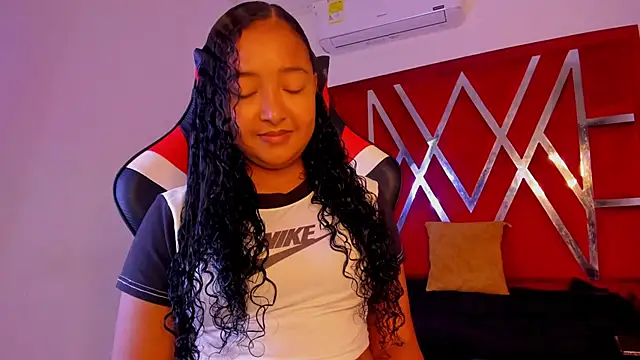 sweetdesireasm online show from February 6, 8:05 pm