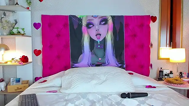 mia ellieth online show from February 13, 1:44 pm