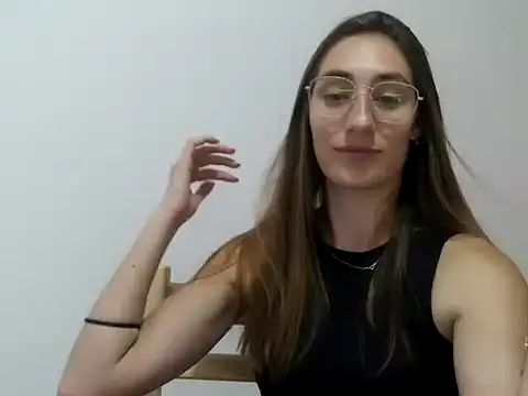 Snapshot of Noracherry chatting on February 13, 10:43 pm Noracherry online show from February 13, 10:43 pm