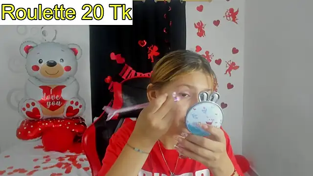 Snapshot of Bella_Blanca chatting on February 17, 12:13 pm Bella Blanca online show from February 17, 12:13 pm