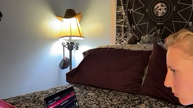 mysunidreamss online show from February 5, 2:07 am