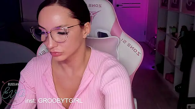 SibylVex online show from March 1, 12:49 pm