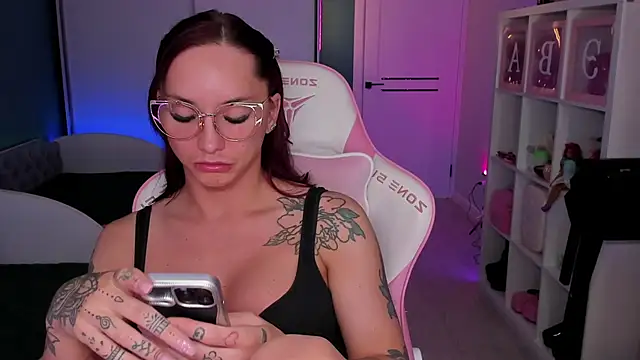 SibylVex online show from February 1, 10:35 am