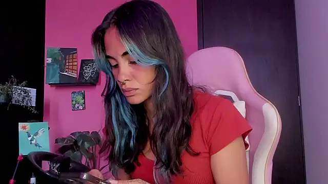 azula lillet online show from March 4, 9:11 pm