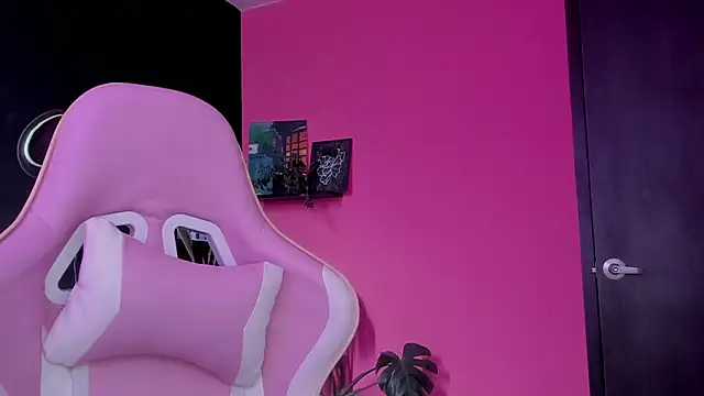 azula lillet online show from March 30, 4:08 pm