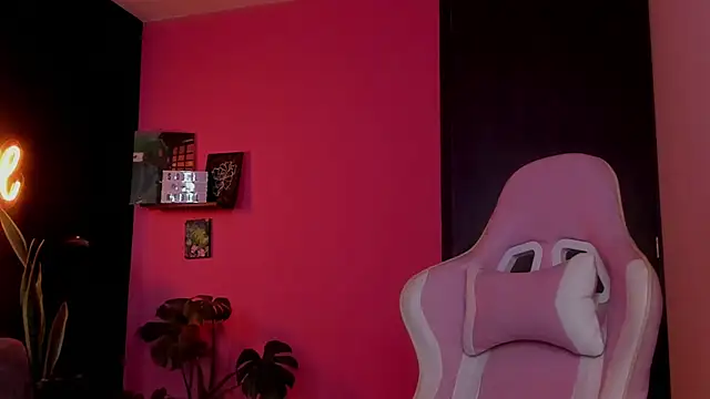 azula lillet online show from January 16, 10:14 pm