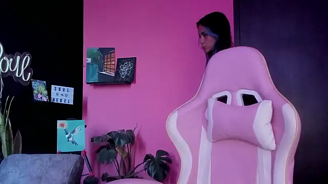 azula lillet online show from March 13, 9:09 pm