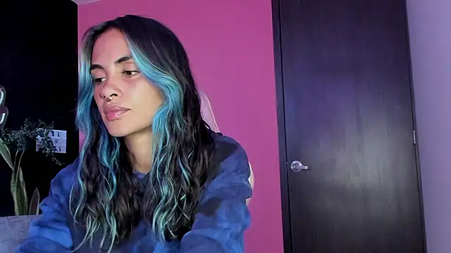 azula lillet online show from February 4, 10:05 pm