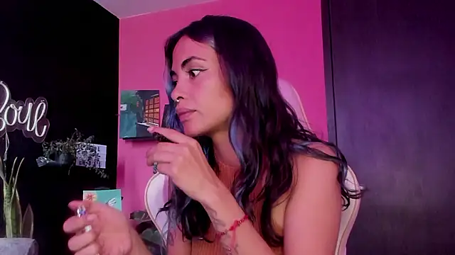 azula lillet online show from March 5, 9:00 pm