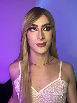 Snapshot of Alana_Stone chatting on February 3, 6:40 am Alana Stone online show from February 3, 6:40 am