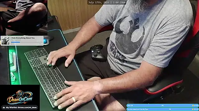 Snapshot of DeanonCam chatting on July 17, 6:05 pm DeanonCam online show from July 17, 6:05 pm