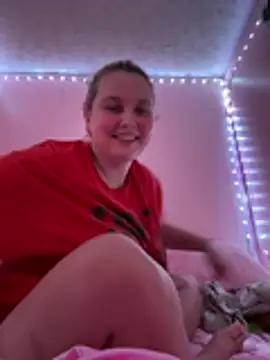 NeedyQueen online show from March 27, 6:22 am