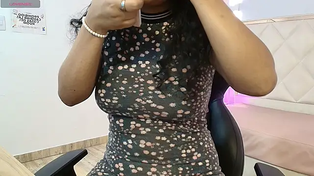 TATTI TAY online show from January 17, 7:39 pm