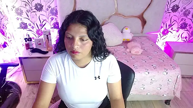 TATTI TAY online show from February 18, 7:32 pm