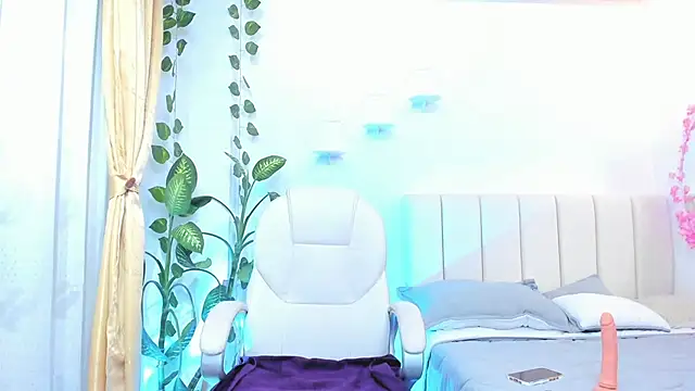 emily7  online show from February 2, 8:41 pm