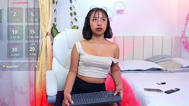 emily7  online show from January 7, 6:35 pm