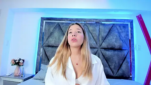 DanielaSilva  online show from January 15, 3:10 am