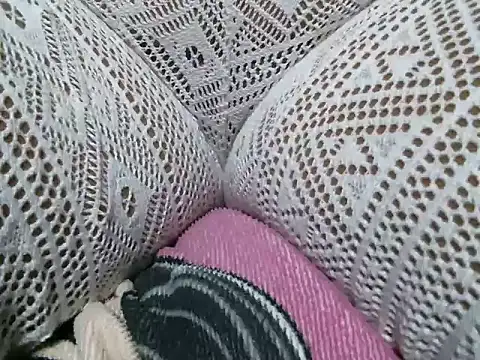 hotcandyxtrem online show from March 3, 10:17 pm